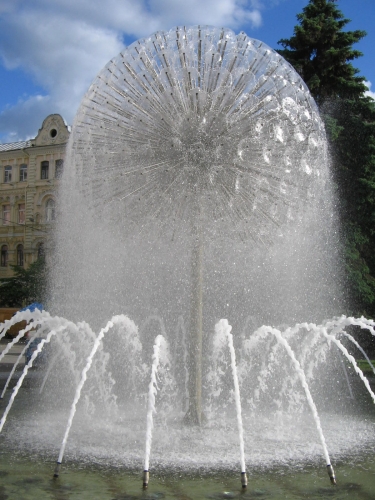 Fountain on Majdan Nezalezhnosti square.jpg