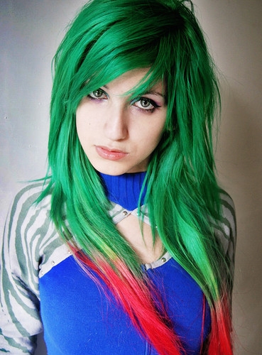 41369727-green-red-hair.jpg